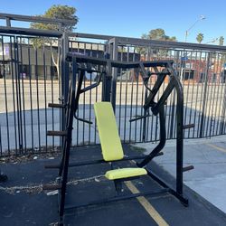 Hammer Strength Shoulder Press