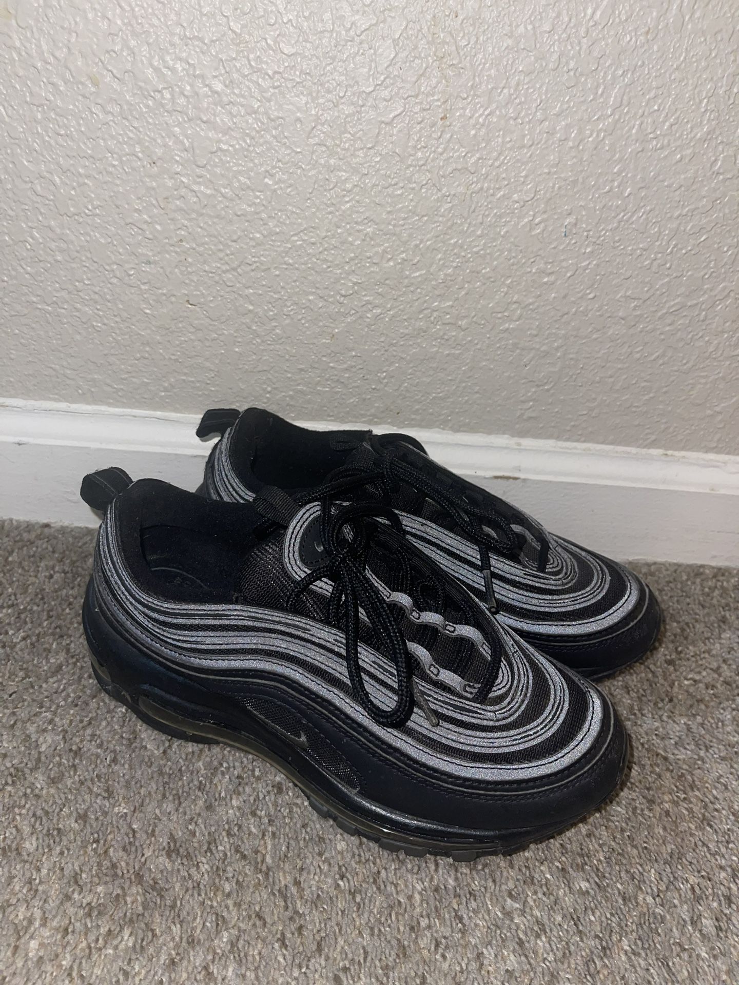 Nike shoes 97’ Size 7.5