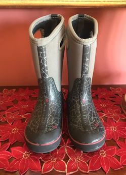 Kid’s Bogs boots