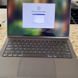 Apple MacBook Pro M4 Chip 14inch 2025