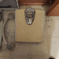 Old Detecto Sale [1950s]