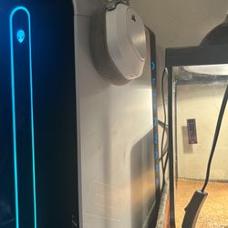 Alienware Aurora R10 Almost Brand New 800 OBO