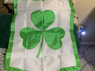 NEW St. Patrick’s Flag (without tags) Sz 28 X 40