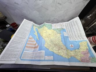(1) Vintage GPS. 1970s Texaco Folded road map for Mexico Central America. The map is a collectible piece of ephemera, likely dating from the 1970s, di