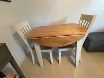 Breakfast table set