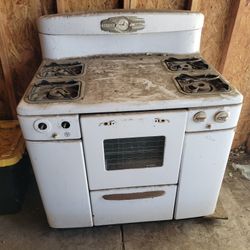 Vintage Stove Tappan 44060