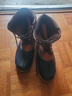 Weatherproof vintage boots