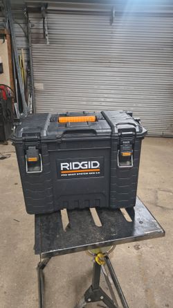 Rigid tool box