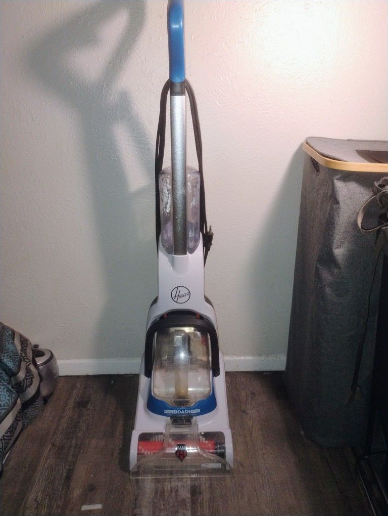 This is a Hoover PowerDash Pet Compact Carpet Cleaner