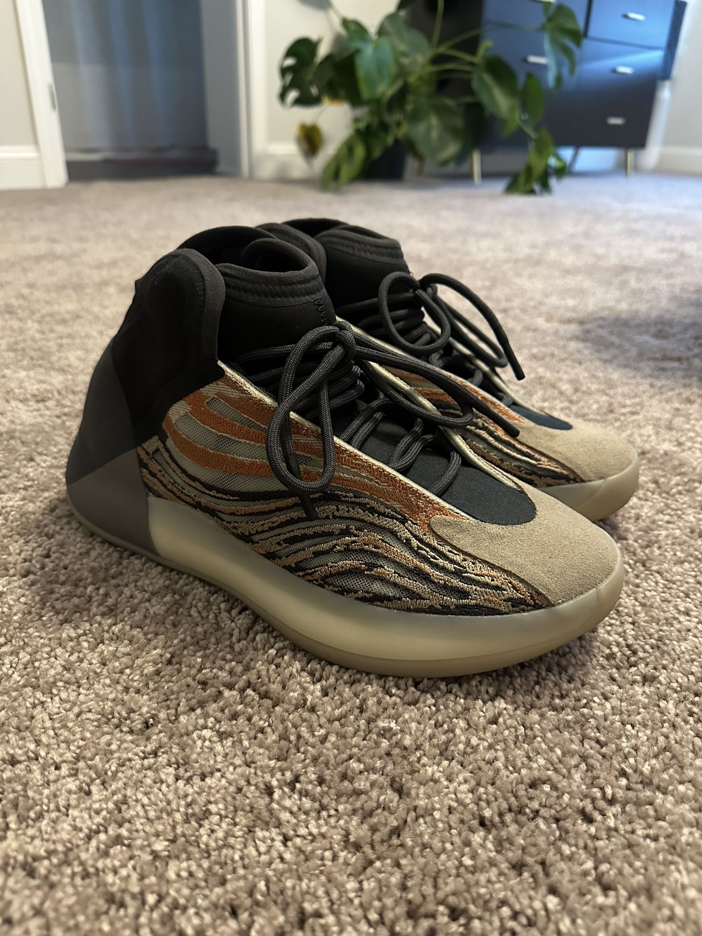 Yeezy Quantum (flash Orange)