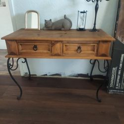 Very Nice Entry Table