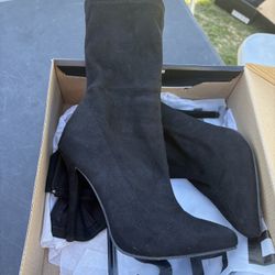 Women’s Boots Size 6 