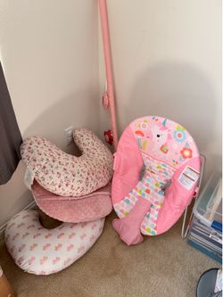 Nursing pillows