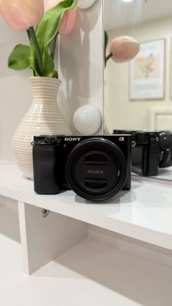 Sony Alpha a6000 Mirrorless Camera + E-Mount Lens