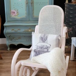 Vintage Rocking Chair 