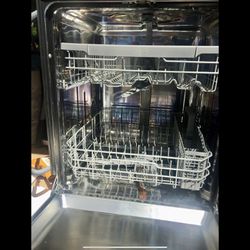 LG Dishwasher Great Condition (Gig Harbor)
