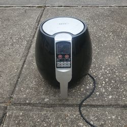 Air Fryer. 3.7 QUART 