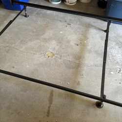 Free Adjusting Metal Bed Frame