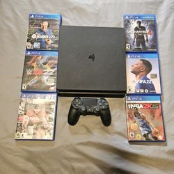 Ps4 With Control & Games