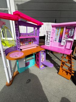 Foldable Barbie Vacation House