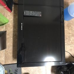 32 Inch Dynex TV