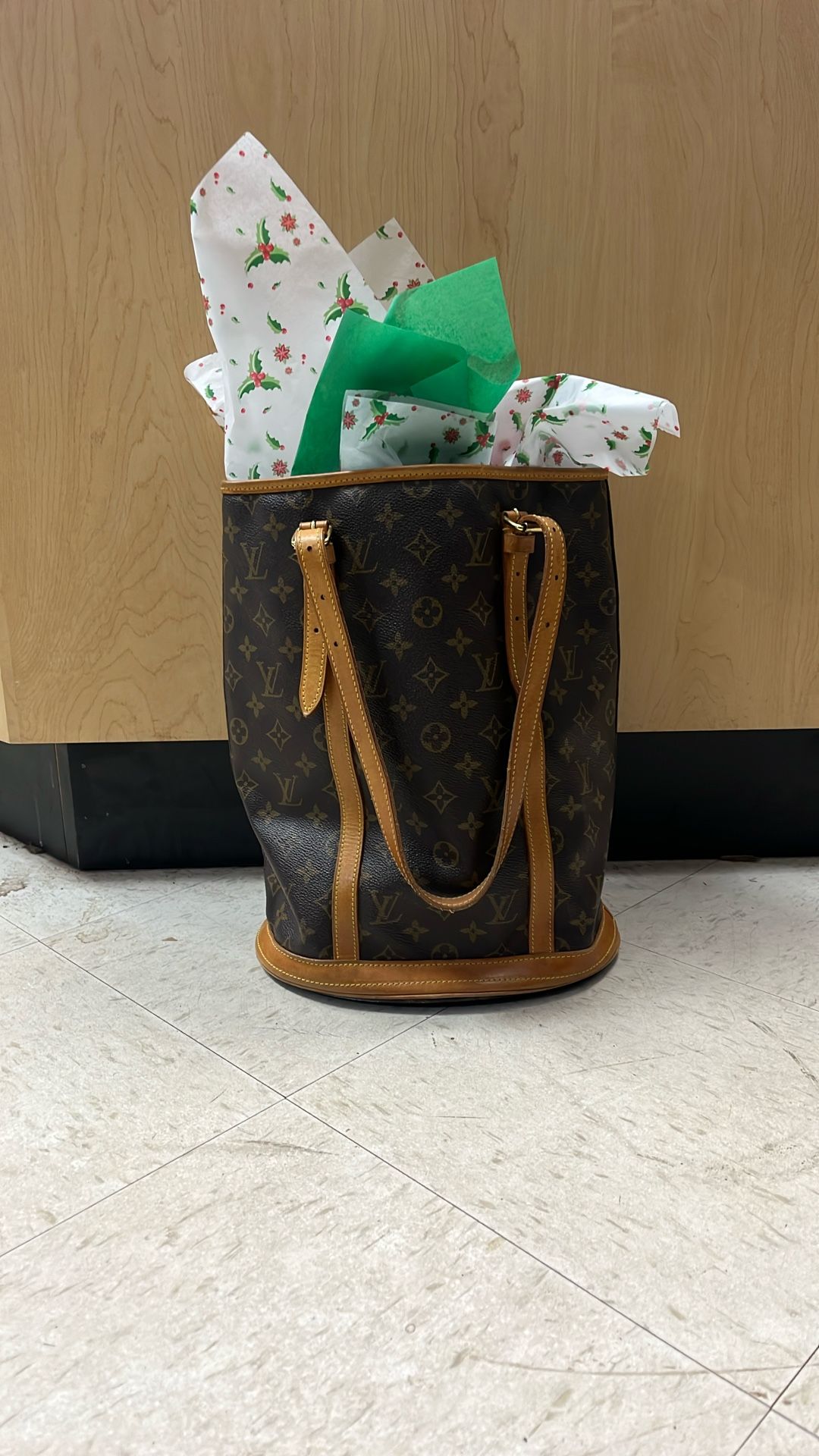 Louis Vuitton Bucket