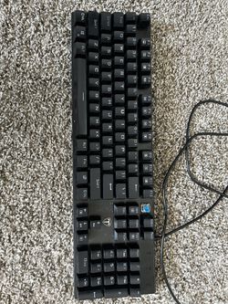 Titan Gaming Keyboard With Switches