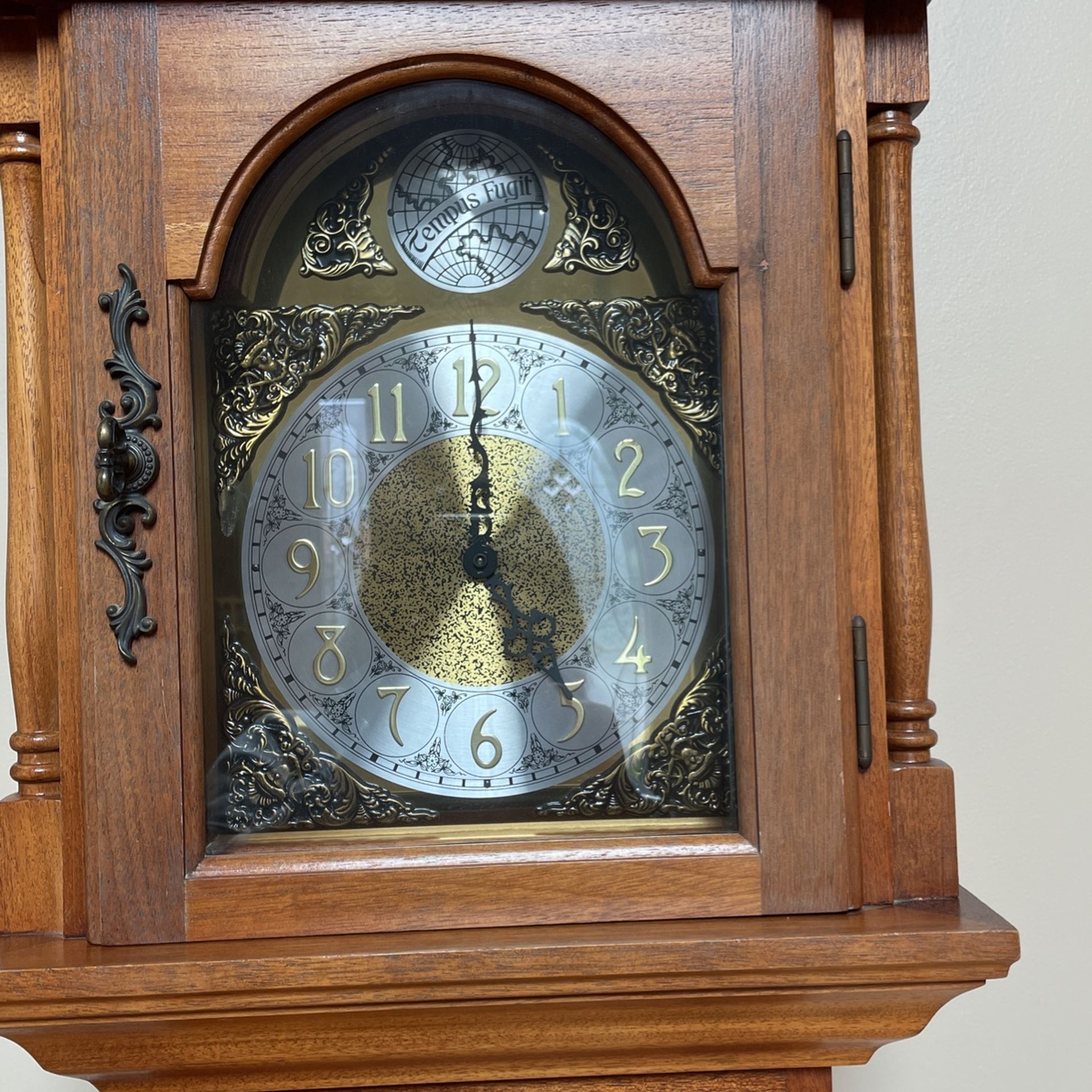 King Arthur Grandfather Clock REDUCED PRICE for Sale in Newark, DE OfferUp