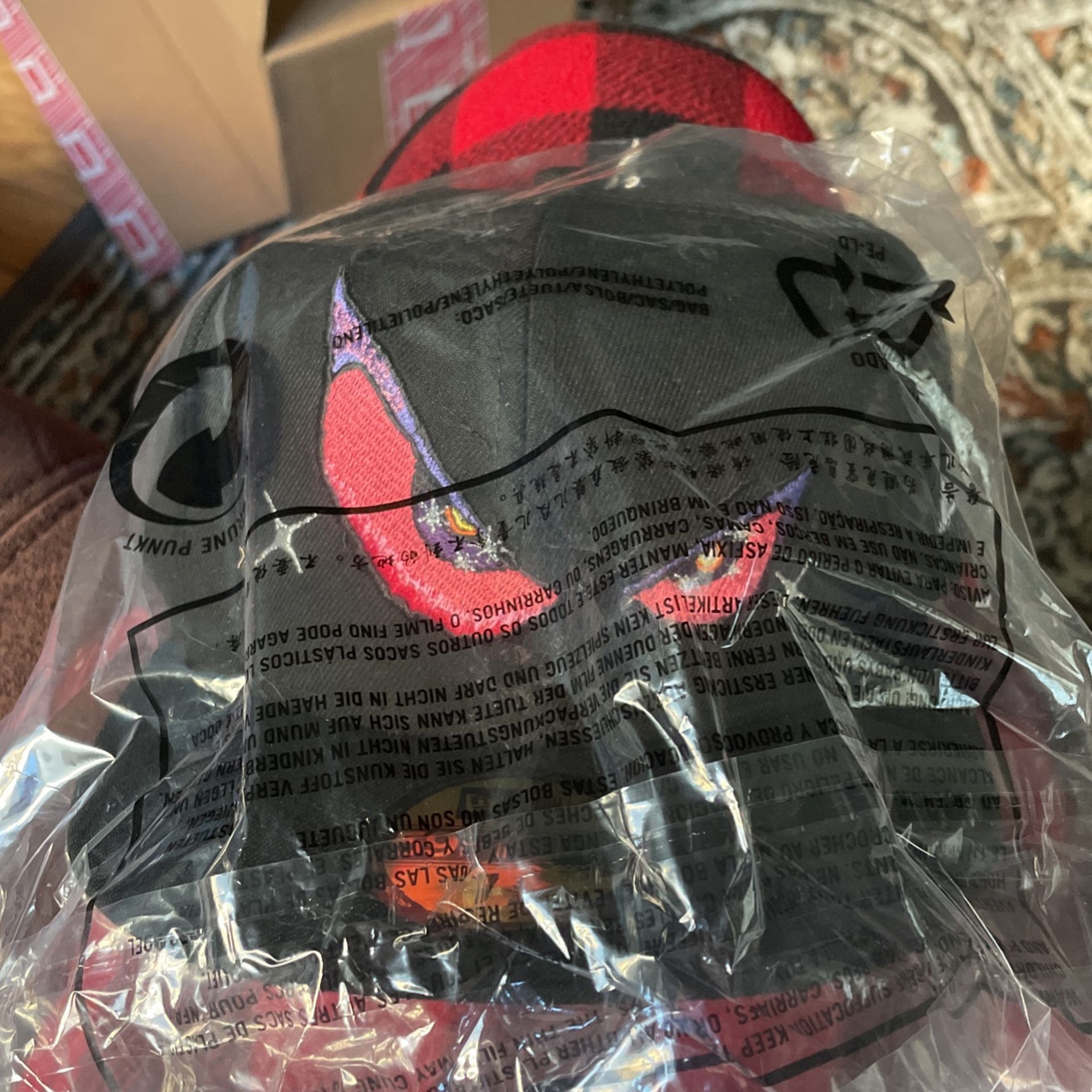 Supreme Eyes Era Hat