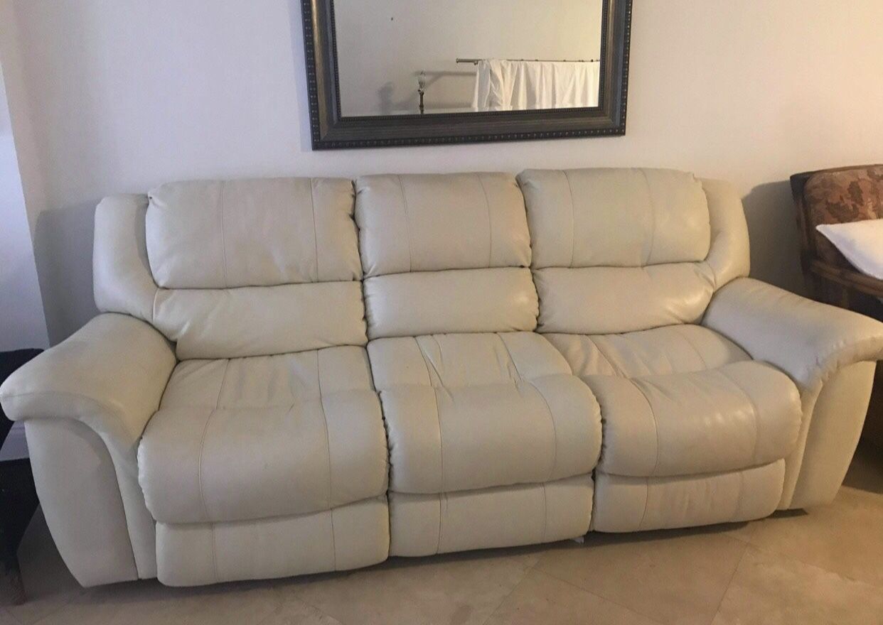  Beautiful Couch With Two Recliners 