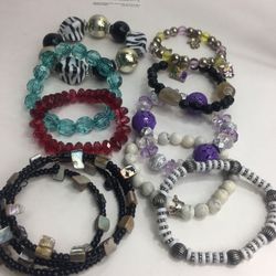 BRACELET LOTS ✨✨✨✨✨ ALL FOR $12