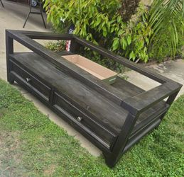 Coffee table with glass top