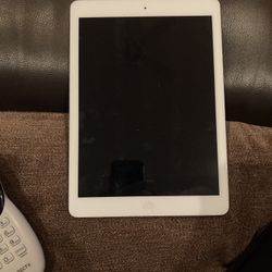 Silver iPad Model A1474