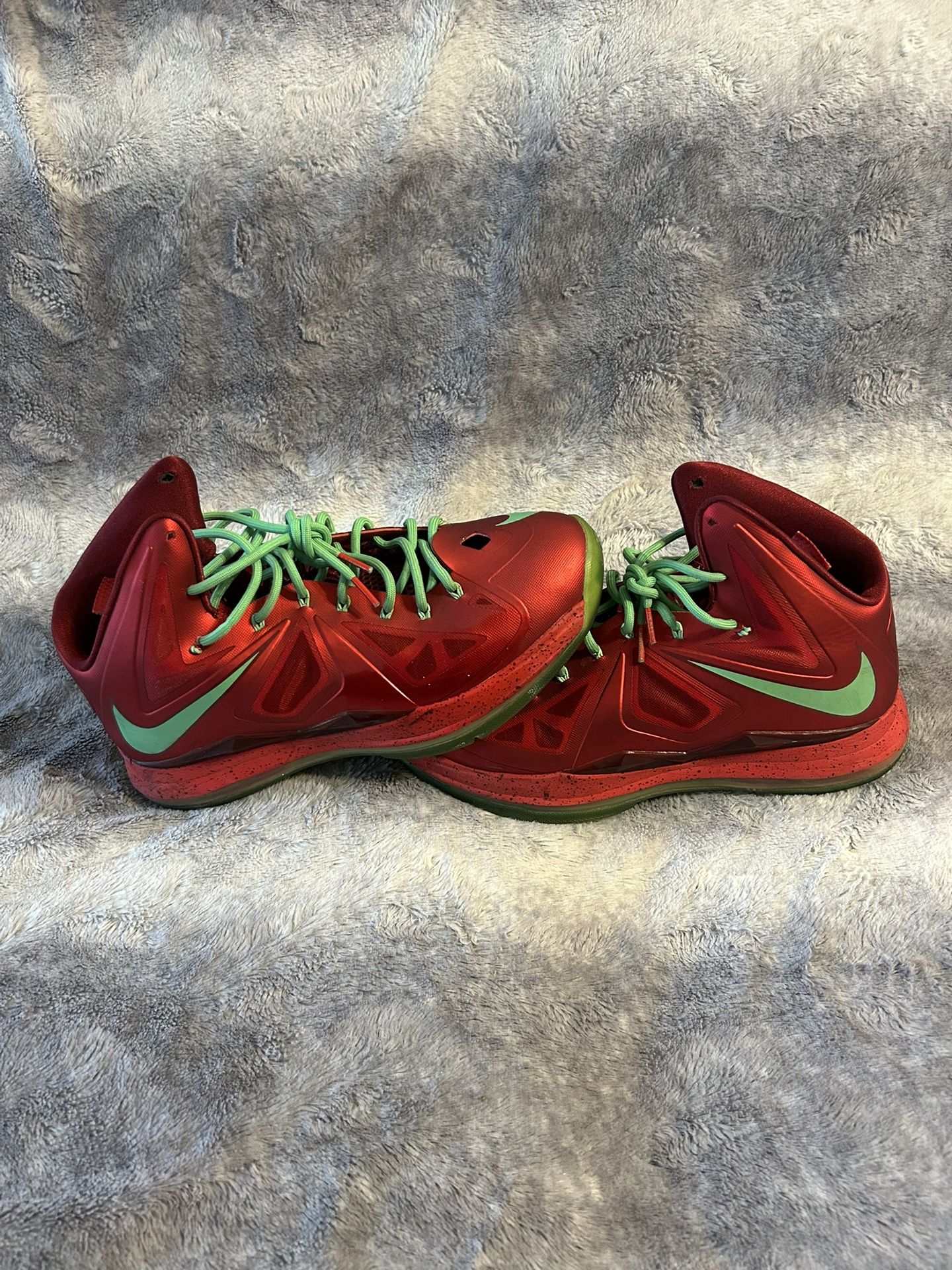 Nike LeBron 10 Christmas Size 12 2012 Euc