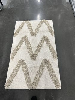 RUG 30” X 50”