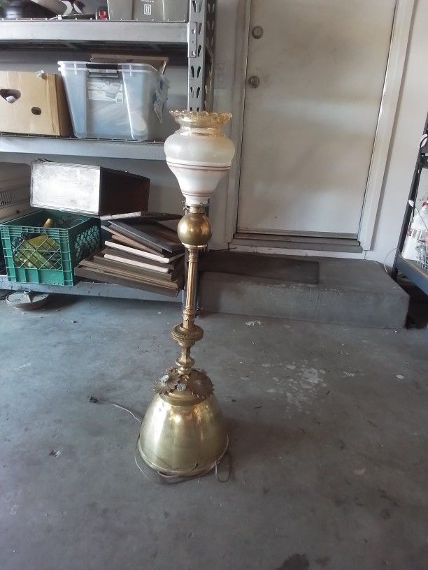 Vintage  Ornate  Lamp