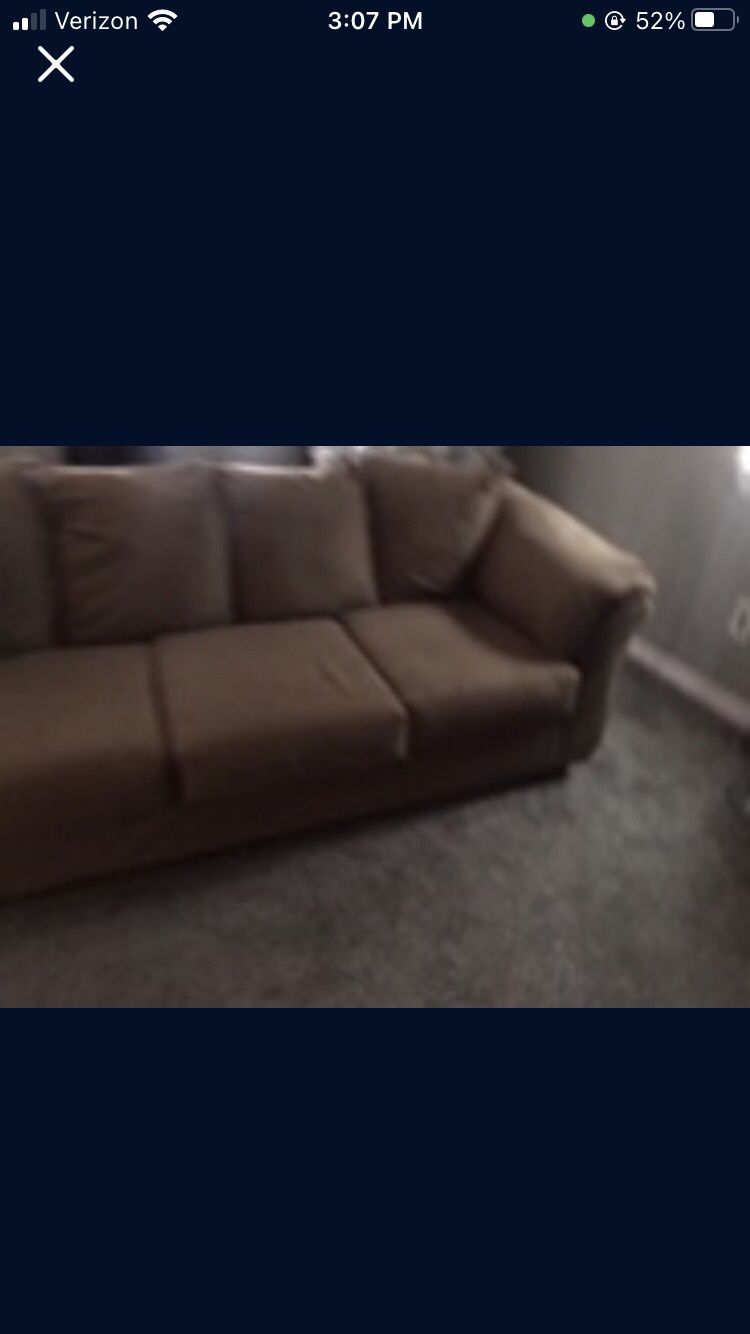 Loveseat/sofa