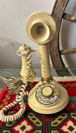Teléfono baquelita antiguo