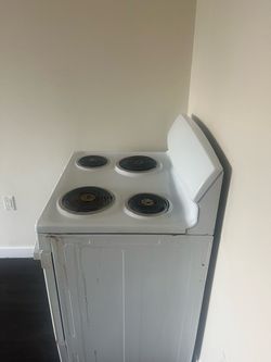 GE Electric Range Stove