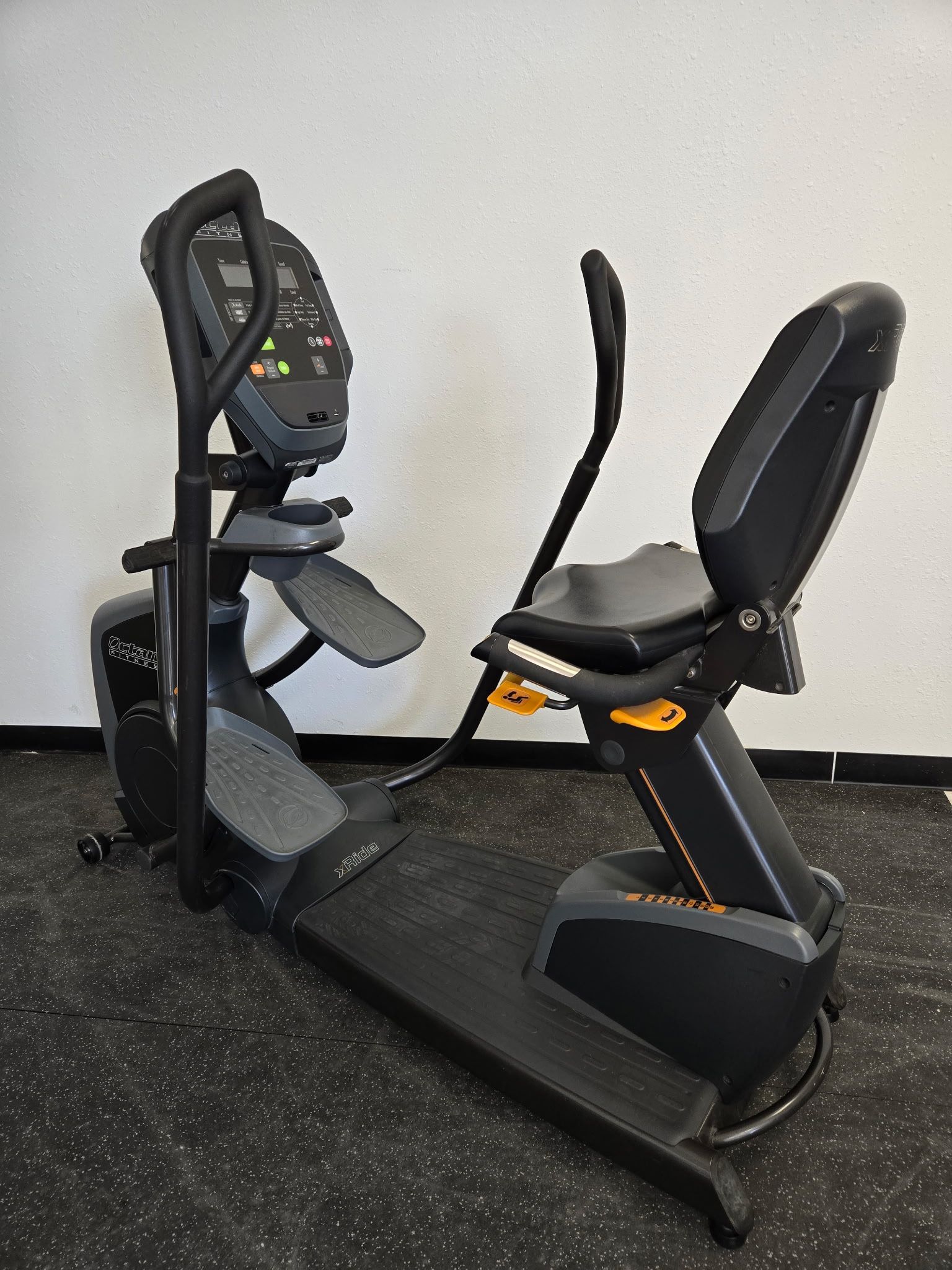 Octane Fitness Seated Elliptical XR6000