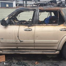 2005 Toyota Sequoia 2WD https://offerup.com/redirect/?o=U1VWLkZpcmU= damaged.