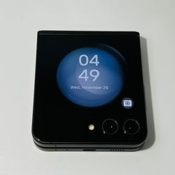 Samsung Galaxy Z FLIP 5 256GB UNLOCKED Fully Functional