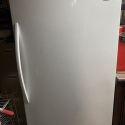 Commercial Frostless Upright Freezer