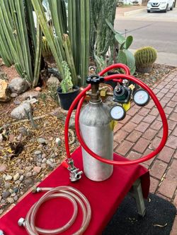 Beer Keg Tap - CO2 Tank with Dual Gauge Regulator and Keg Coupler, including 3 extra Faucets!