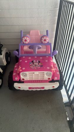 Minnie Mouse Jeep
