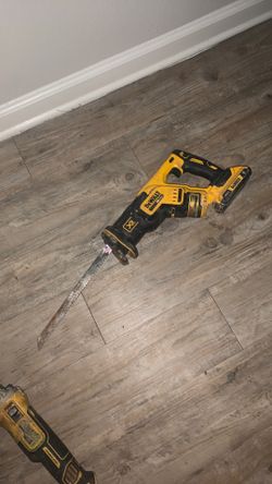 20v Cordless circular saw 7 1/4(184mm), drill driver 1/2(13mm), reciprocating saw xr 20v max, grinder 11115mm 20v xr