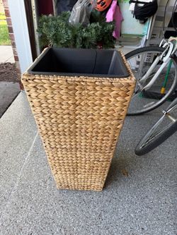 Tall Woven Wicker Planter with Insert