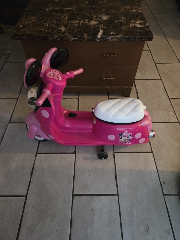 Minnie Mouse Electric Scooter
