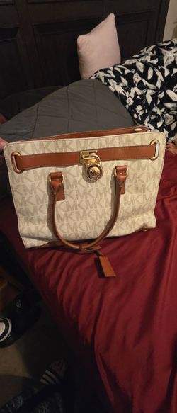 Michael kors purse and wallet