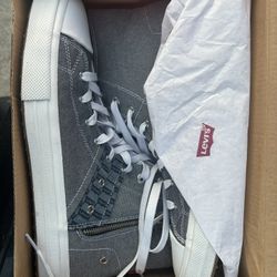 Men Levi’s Shoes 
